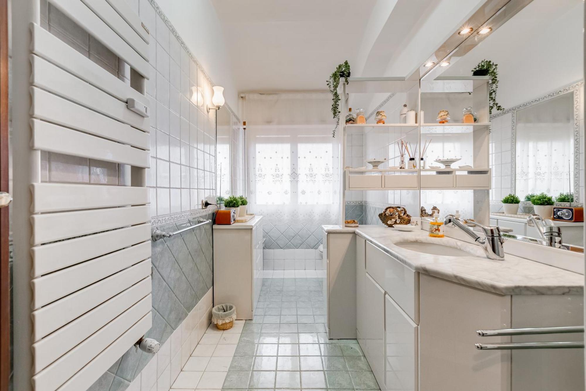 The Elegant Penthouse - Ampio Attico Con Posto Auto * Roma